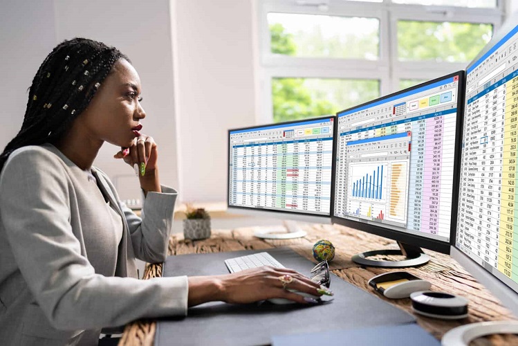 data analyst around bit
